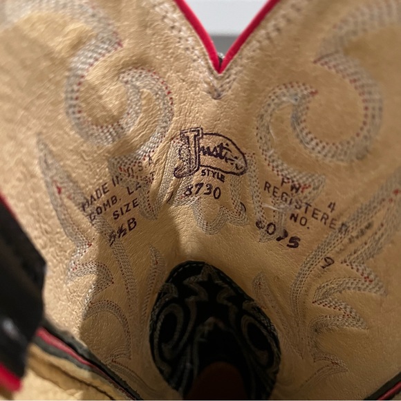 Justin Snakeskin and Leather Western Boots, Sz 5.5 - Picture 15 of 16